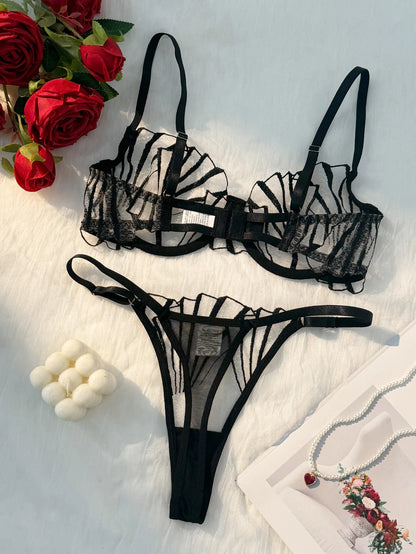 2 piece women's black scallop chest cup