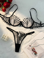 2 piece women's black scallop chest cup